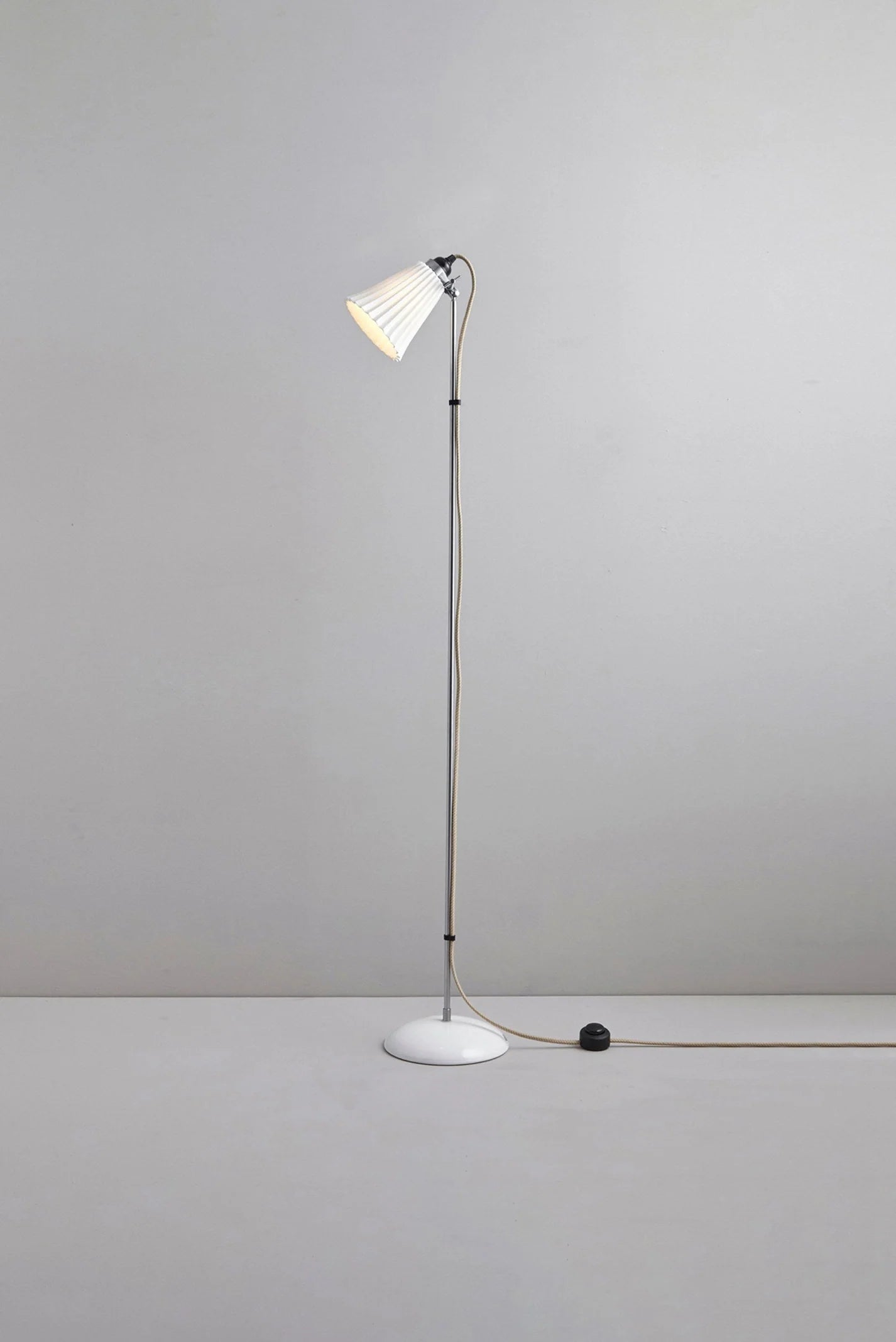Hector Pleat Medium Floor Light - Natural White