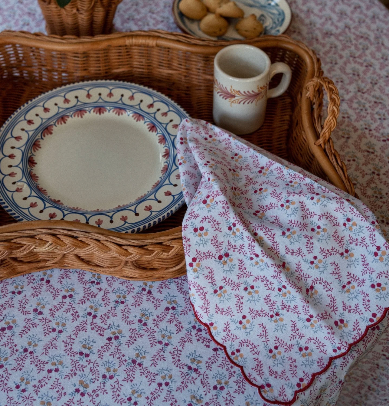 Red Floral Napkin Set
